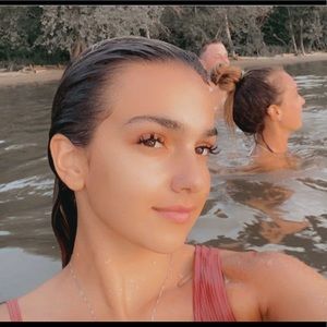 Meet your Posher, Jenna